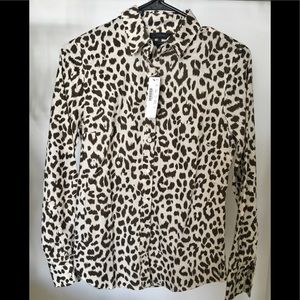 Chic animal print dress shirt.